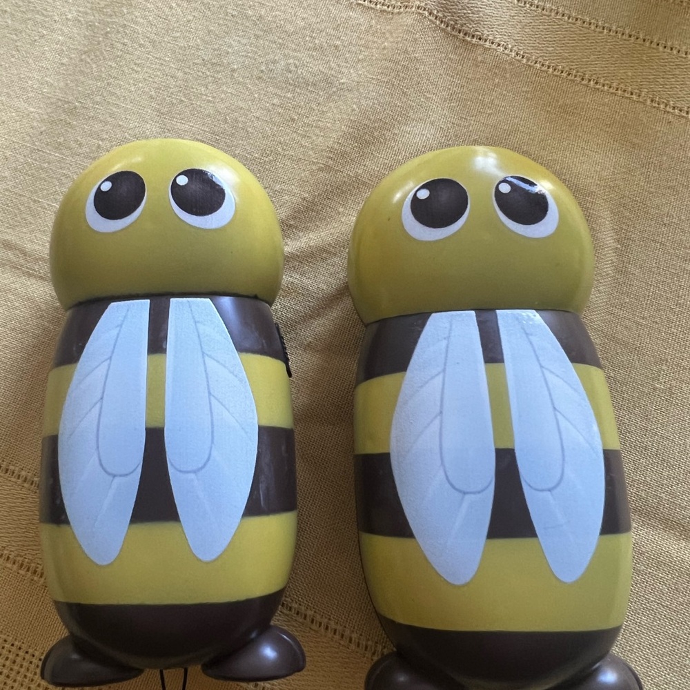 Cute Yellow Bee flashlights for kids